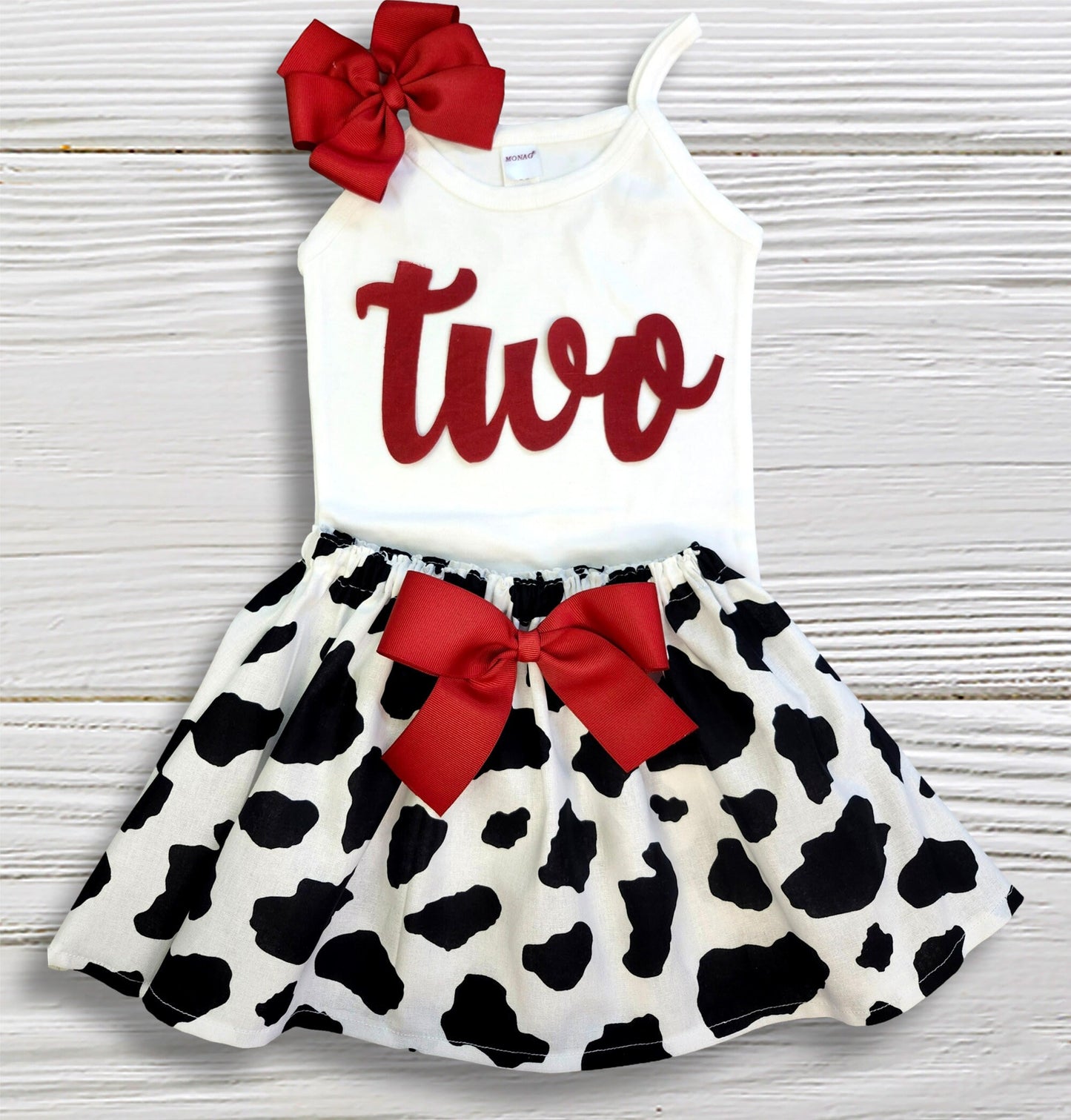 Cow girl birthday outfit, Cow skirt, Baby girl personalized age cow clothes set, Girls birthday outfit, Skirt Shirt cow outfit